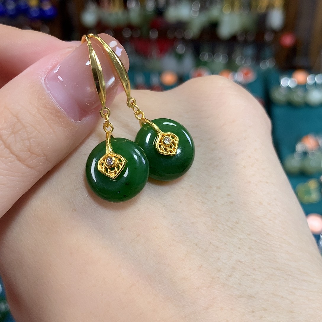 和田玉（碧玉）银S925镶嵌耳饰卡13左右