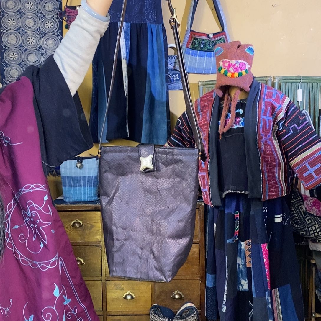 织绣手工制作包包