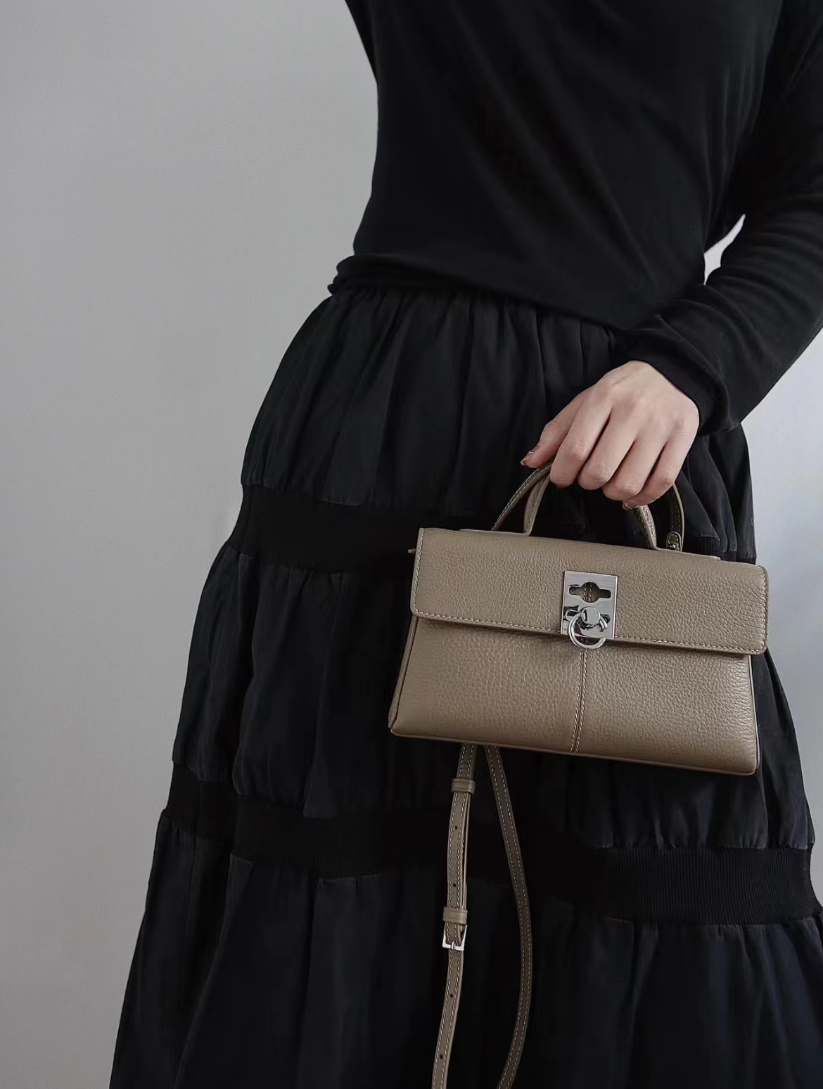 于子25-臻选时尚百搭单肩手拎女包