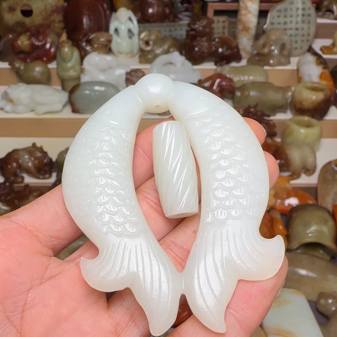 幸***。和田玉未镶嵌颈饰