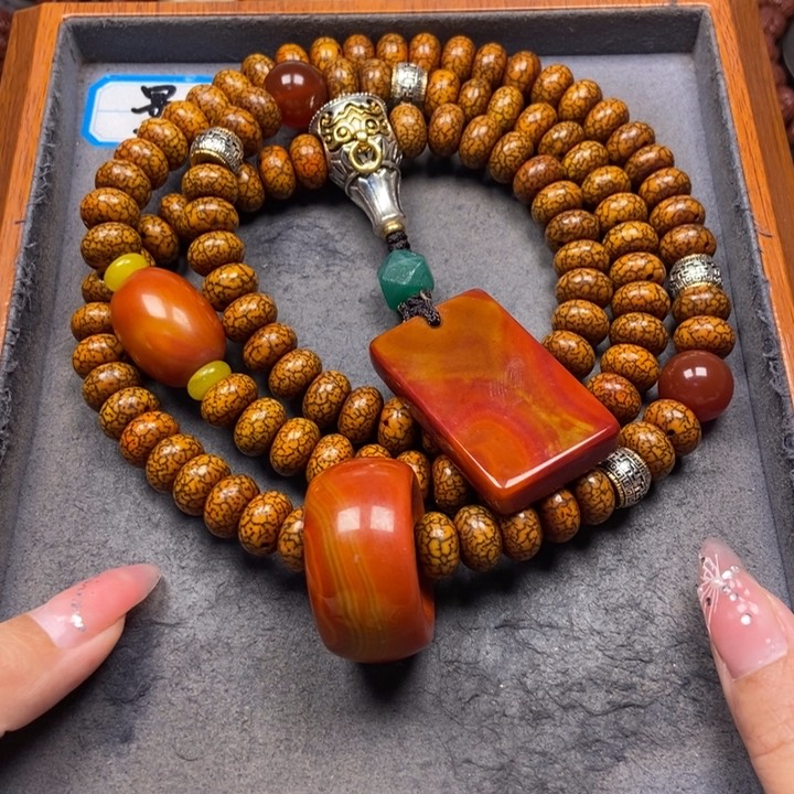 星月菩提吊坠菩提