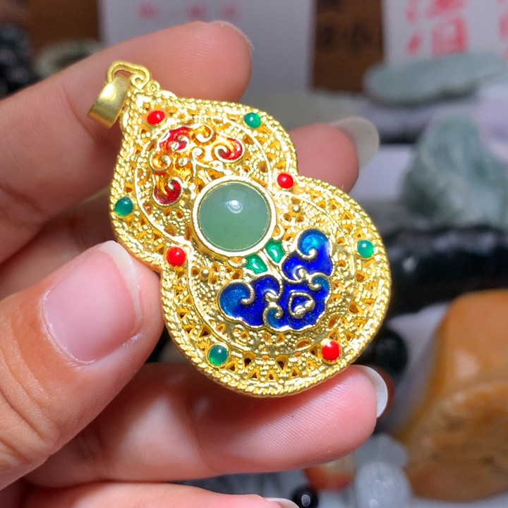 翡翠未镶嵌颈饰保真天然A货翡翠