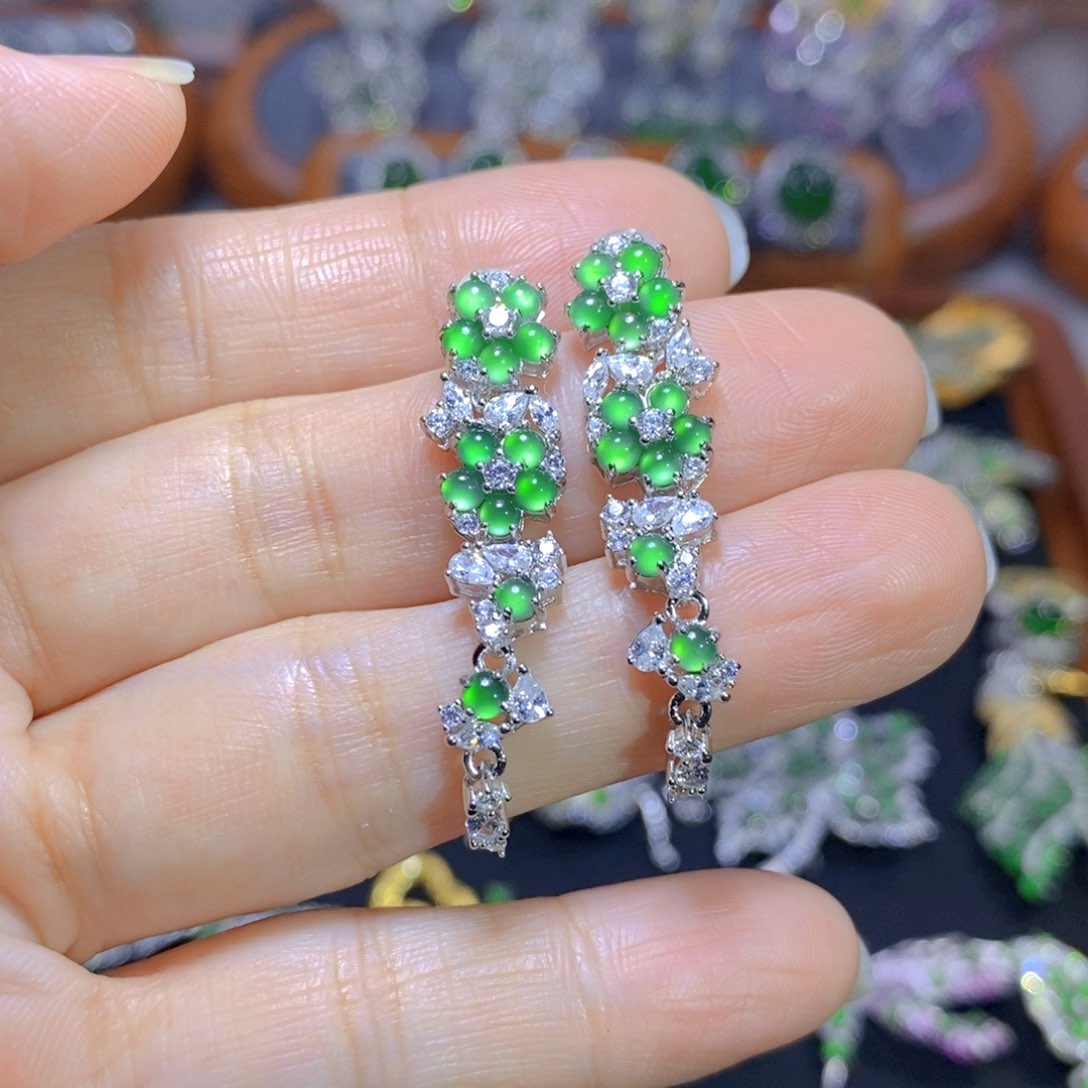 翡翠颈饰银S925镶嵌天然翡翠