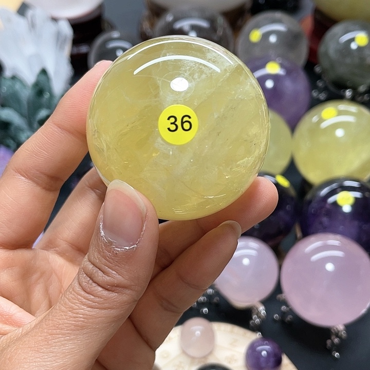 水晶水晶黄卡5.5，36号未镶嵌