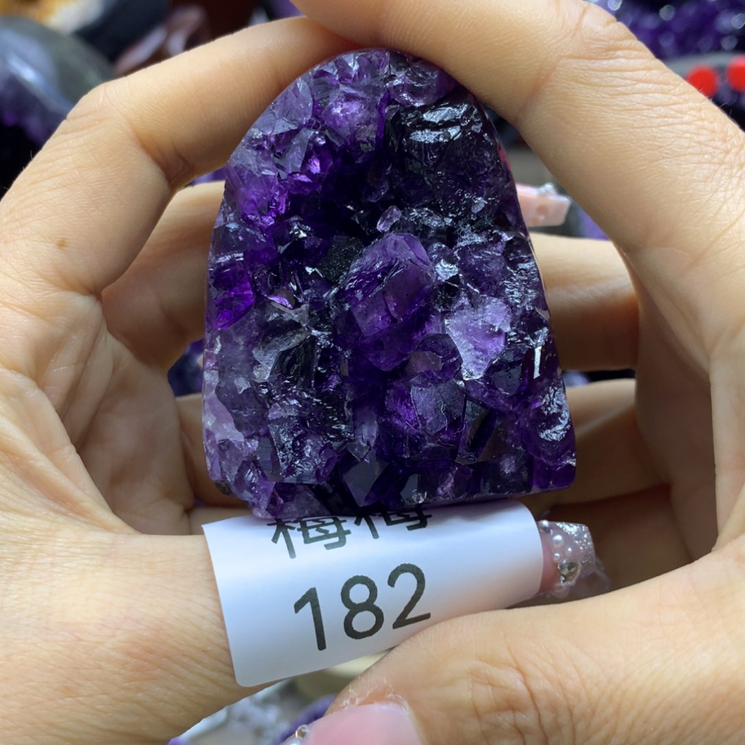 紫晶大型摆件（非配饰）未镶嵌