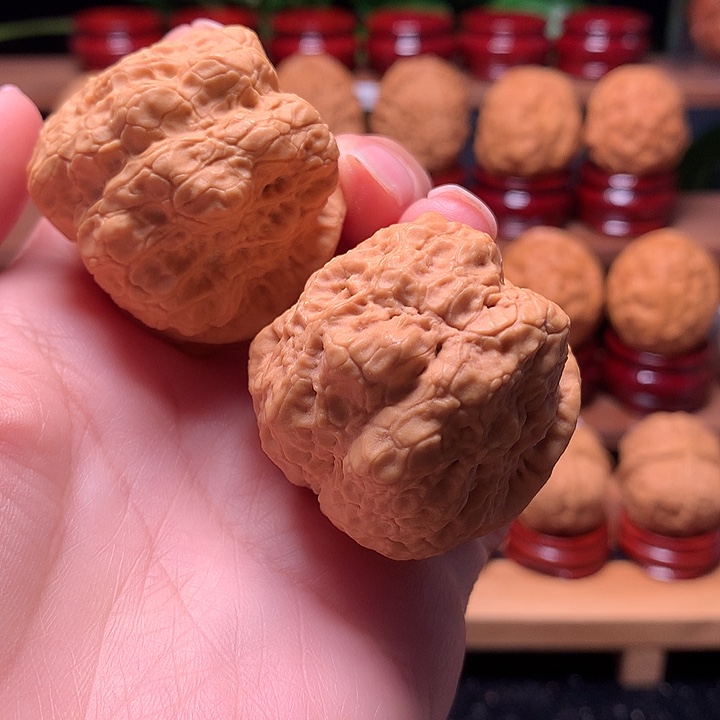 桃核吊坠臻龙45尺寸