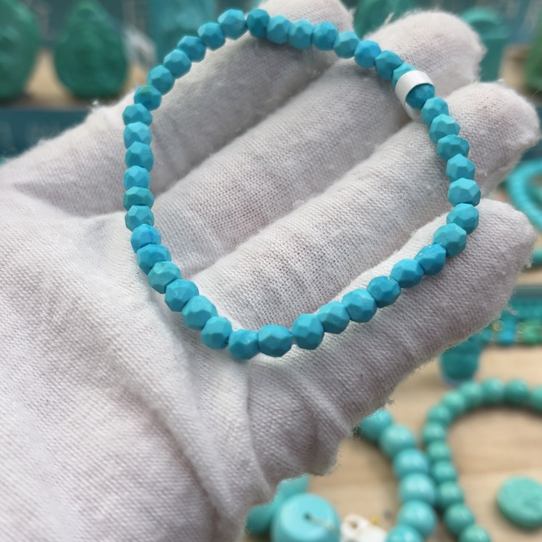 绿松石配饰未镶嵌