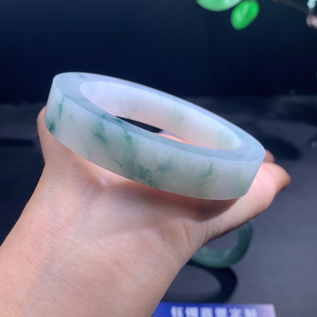 定制翡翠翡翠手镯未镶嵌