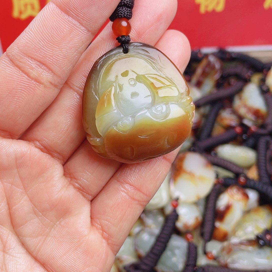 和田玉颈饰未镶嵌