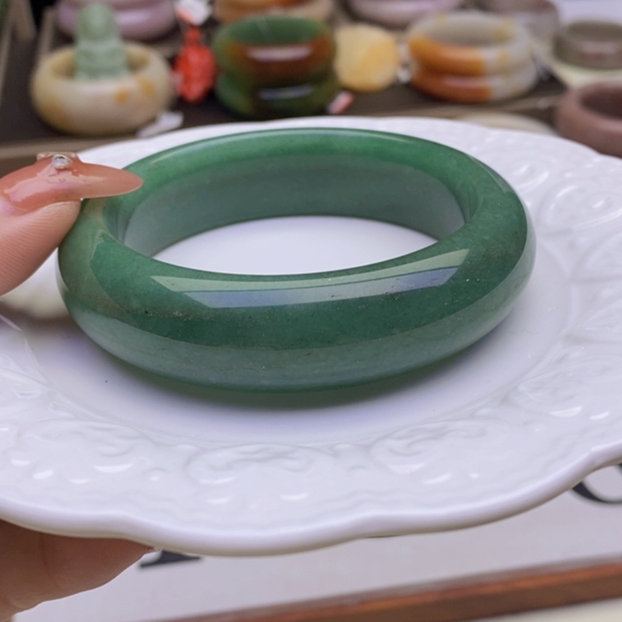 【闪购商品】石英质玉手镯未镶嵌