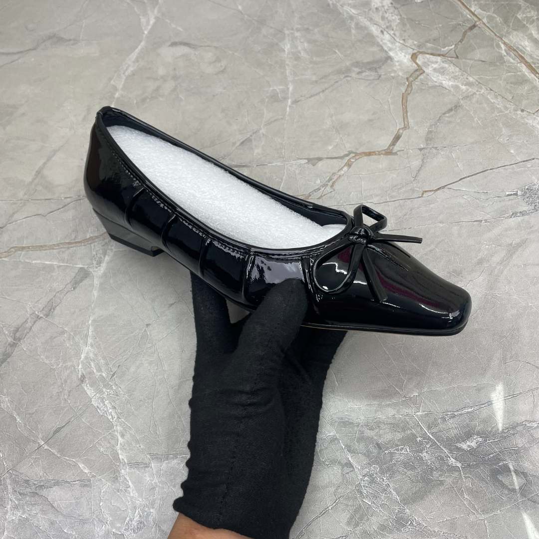 单鞋女 (羊皮)H5425（孤品)e区36码