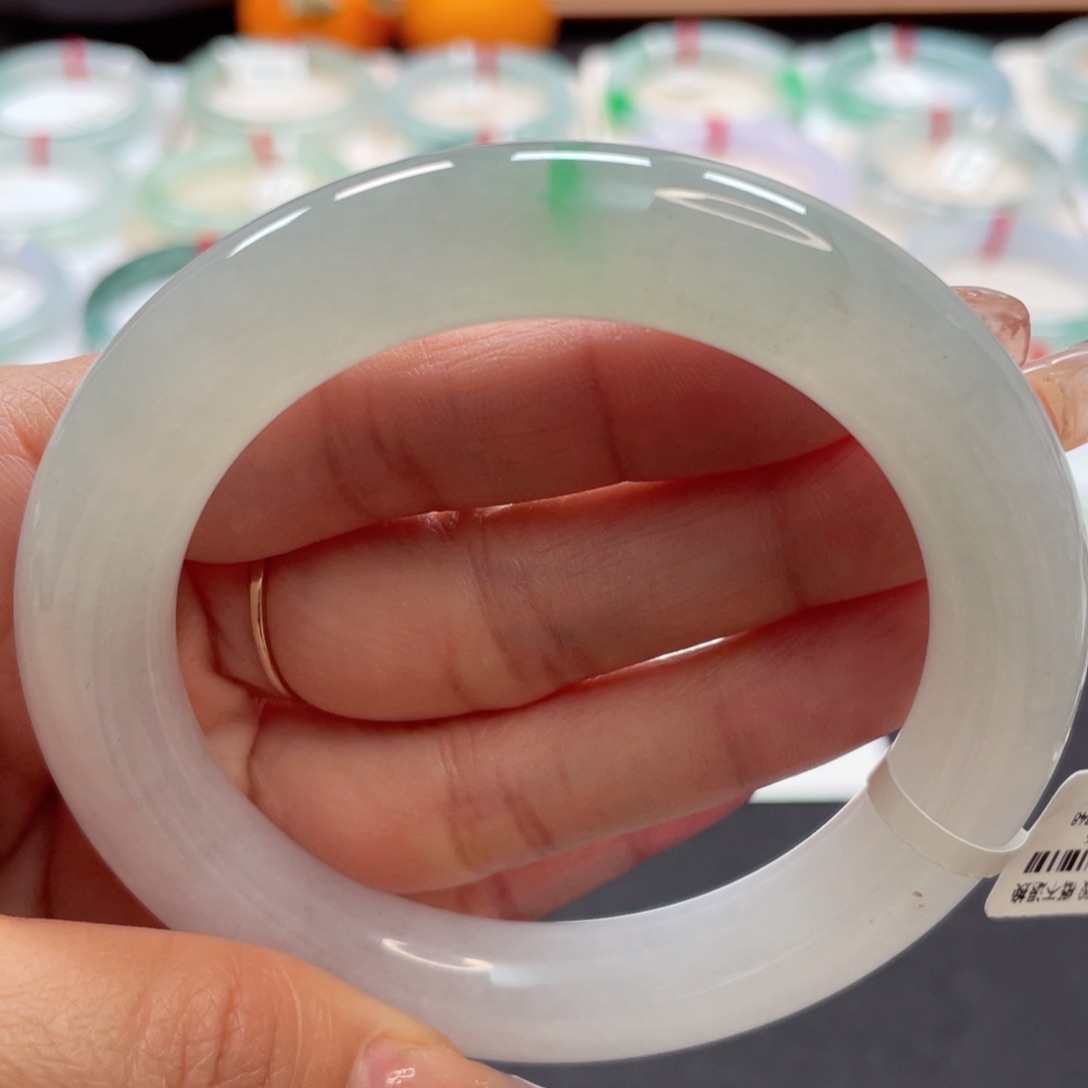 【闪购商品】翡翠手镯未镶嵌57.6冰胶飘点翠2号