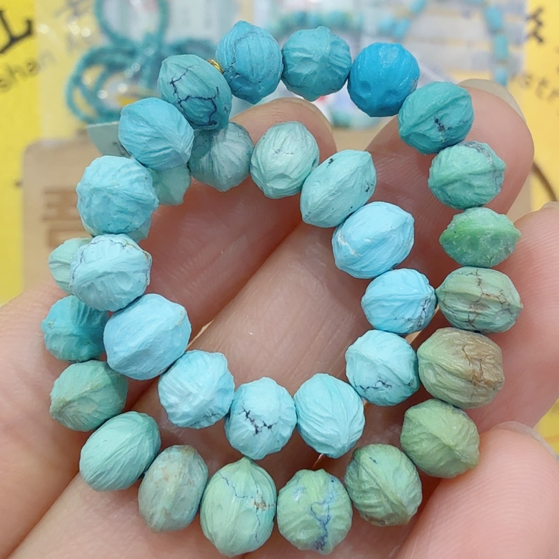 绿松石未镶嵌珠宝奇石