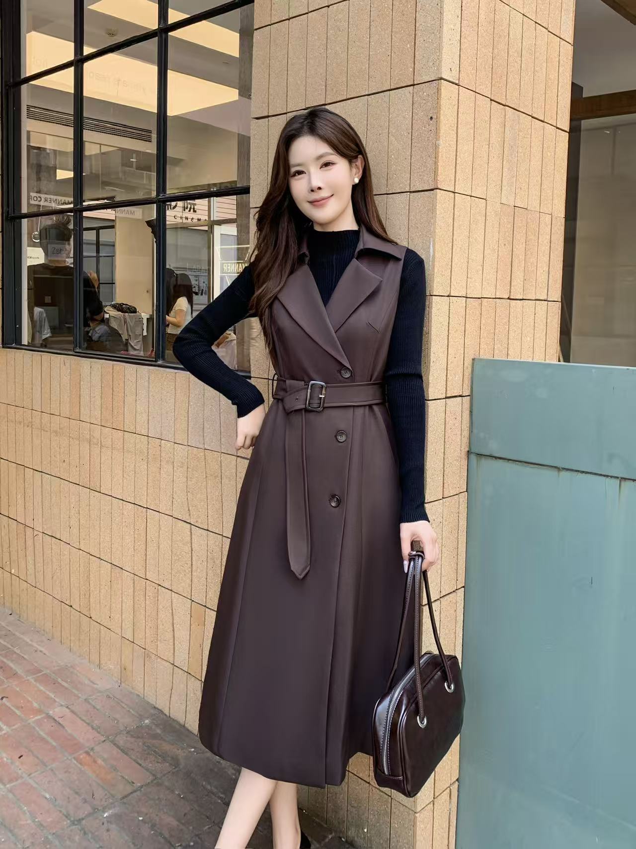88295意法马甲连衣裙女2025秋新款西装领收腰系带气质过膝长裙