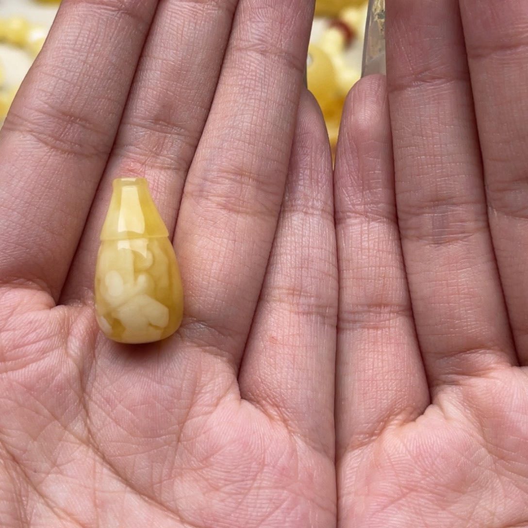 琥珀未镶嵌裸石蜜蜡三通静