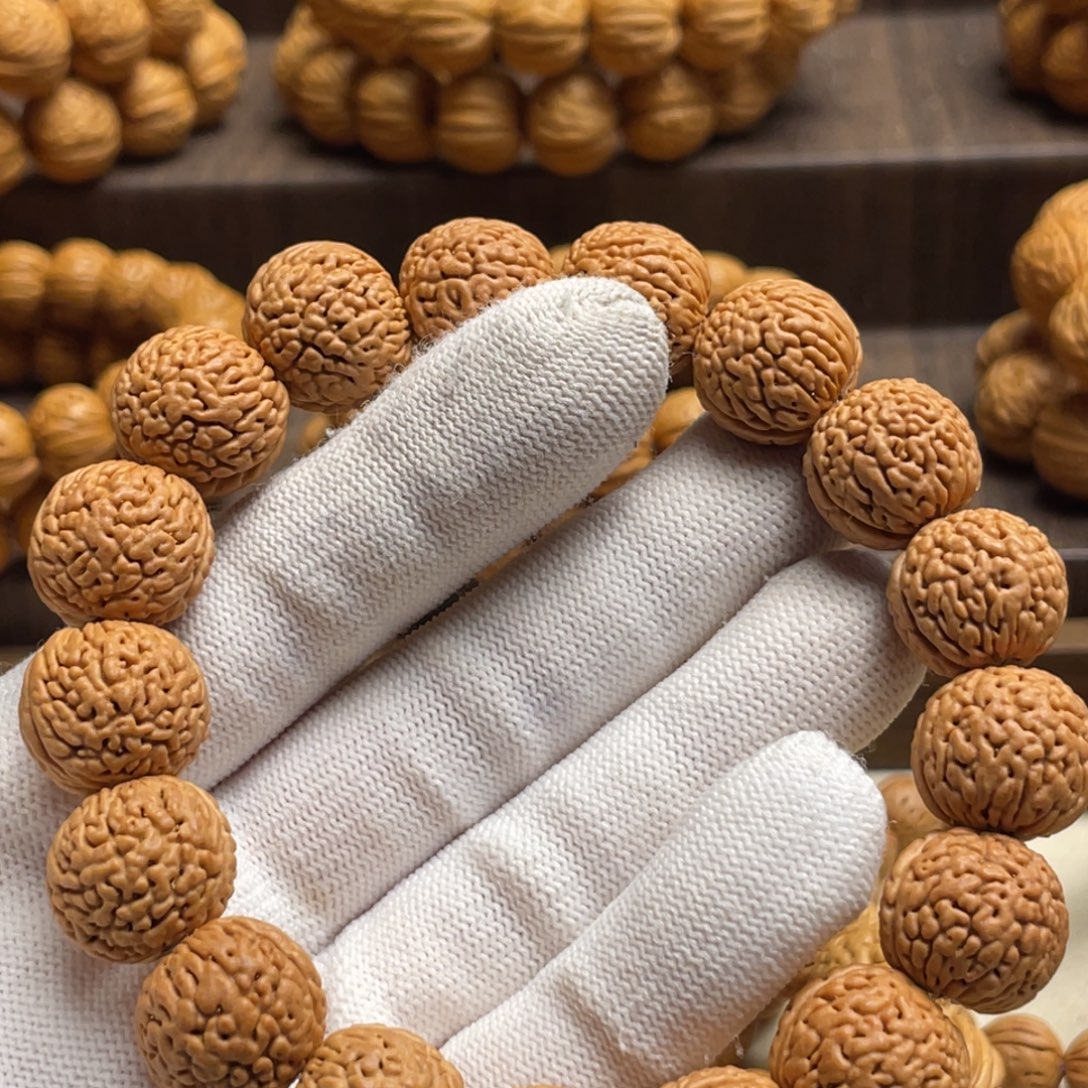 桃核吊坠龙鳞满天星