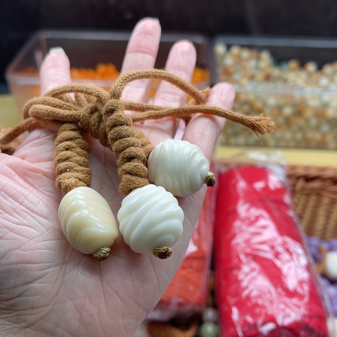 白玉菩提吊坠Q/16mm/1颗面包
