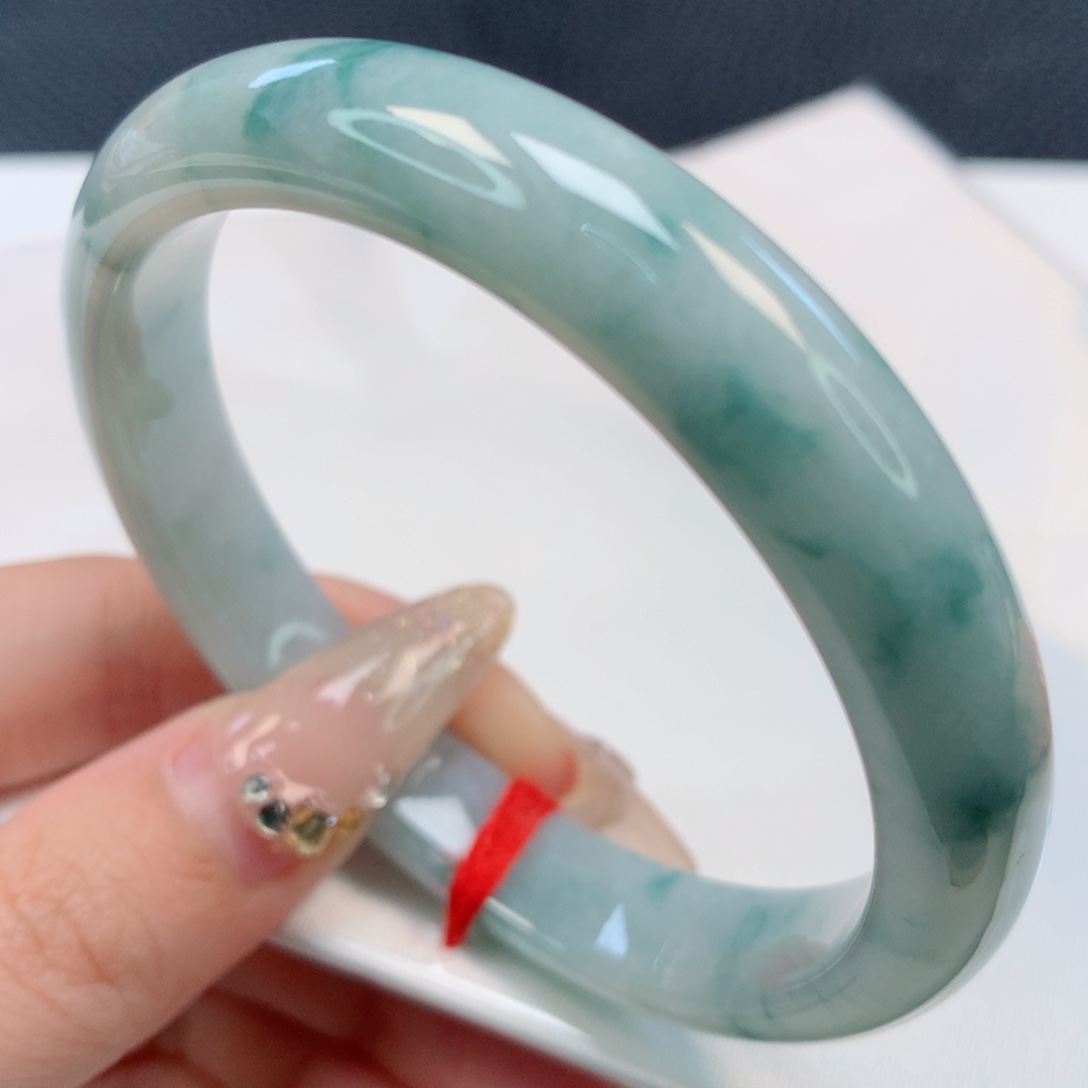 【闪购商品】翡翠手镯未镶嵌57圈