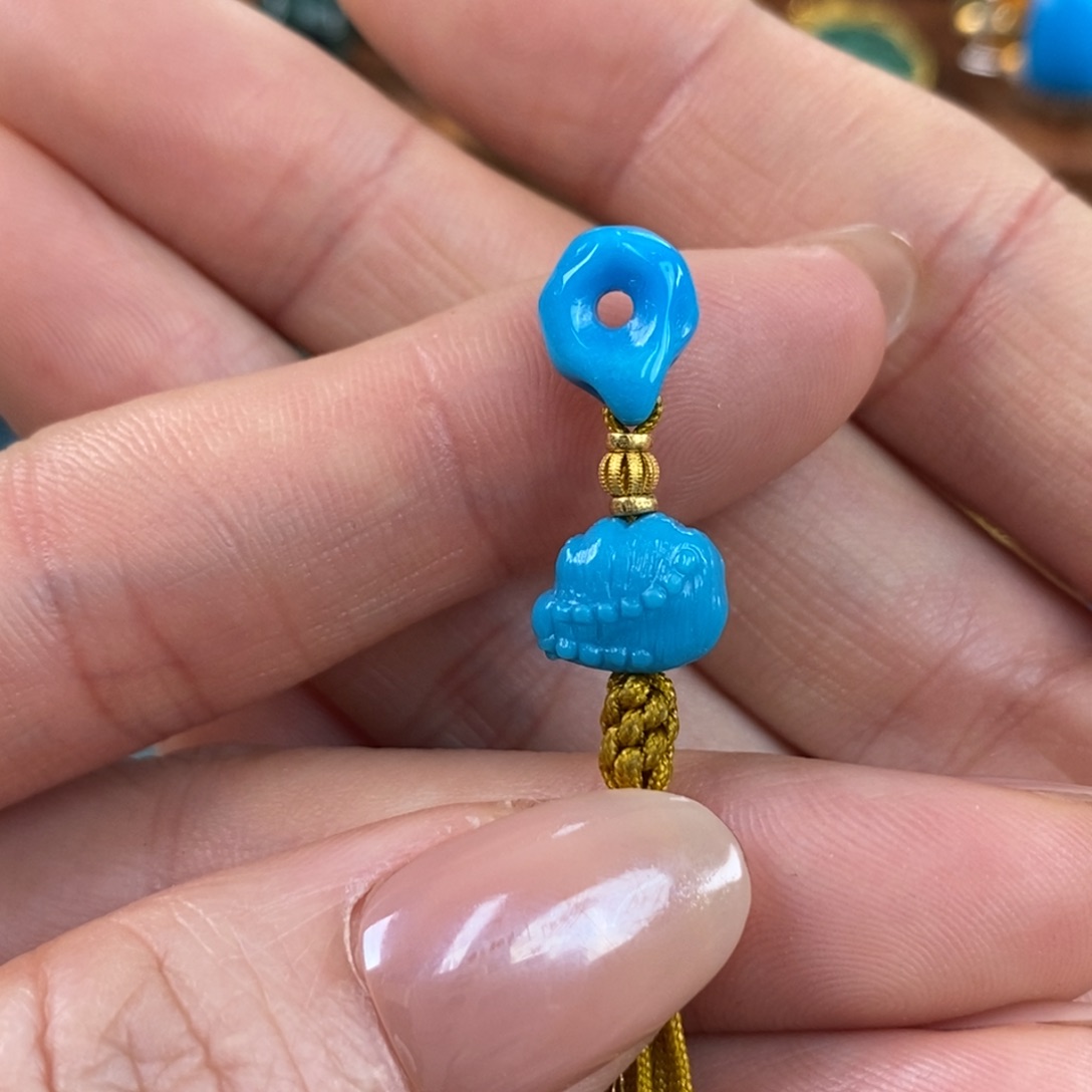 绿松石未镶嵌。佛手提溜