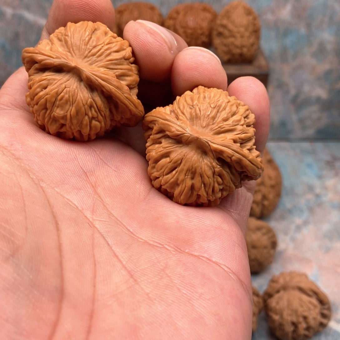 文玩核桃吊坠汉高楼