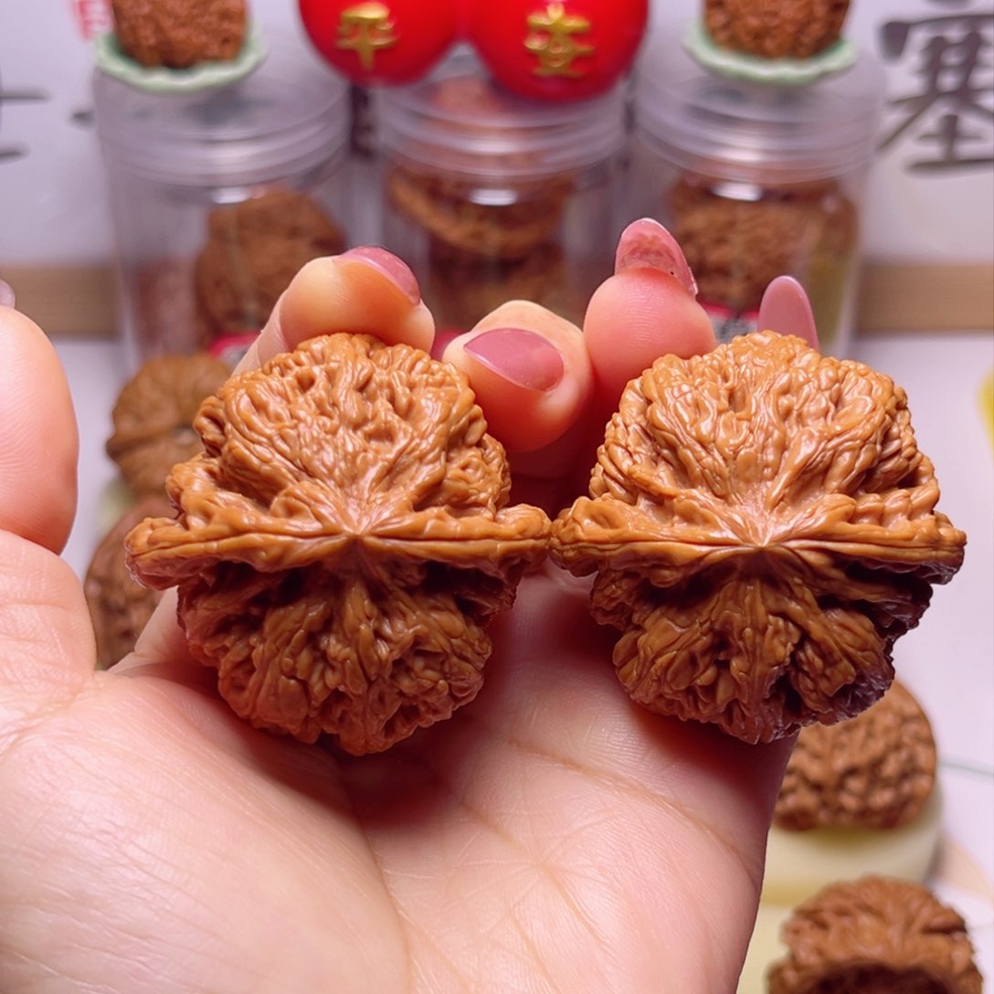 文玩核桃吊坠47尺全品大粗筋