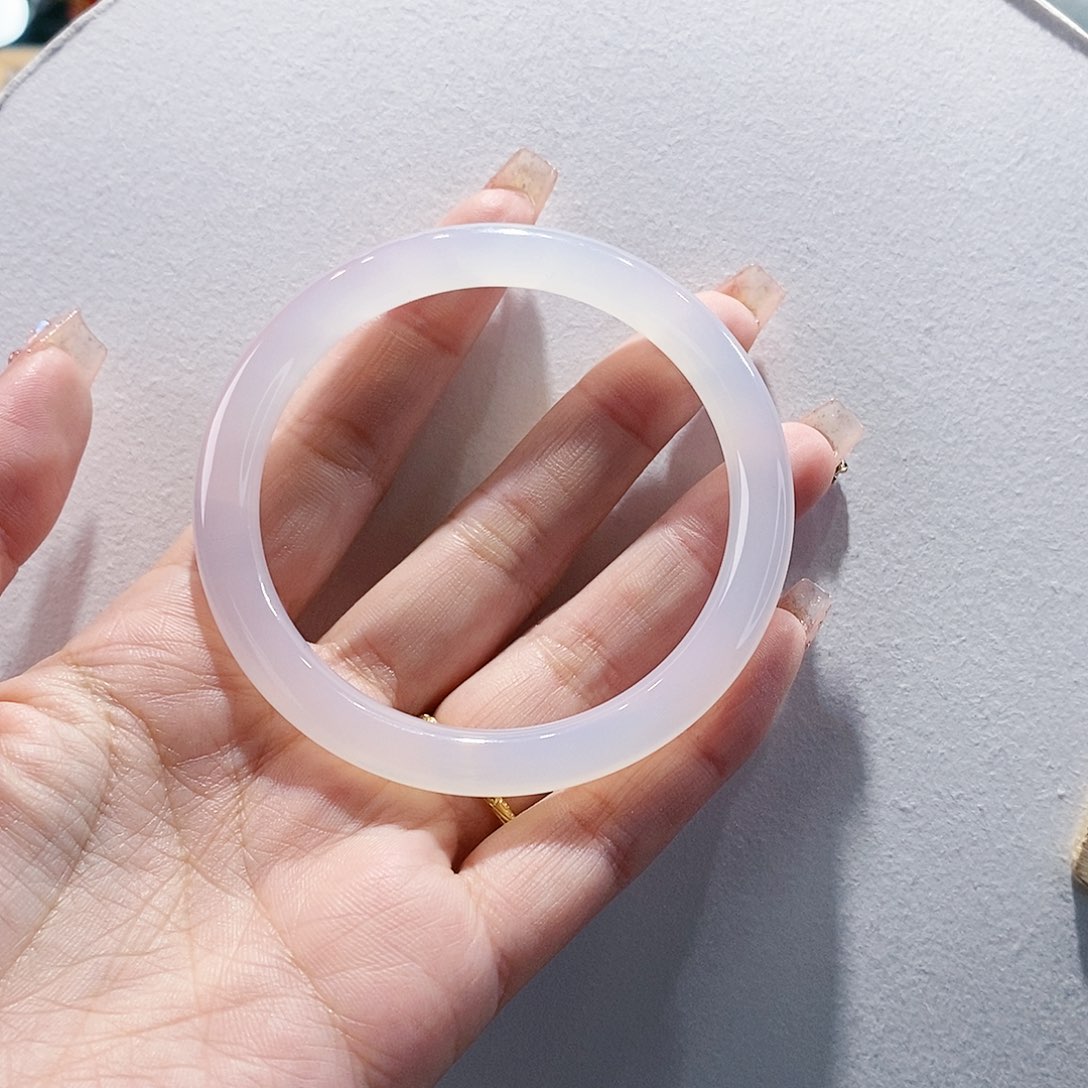 玛瑙/玉髓手镯未镶嵌59.1