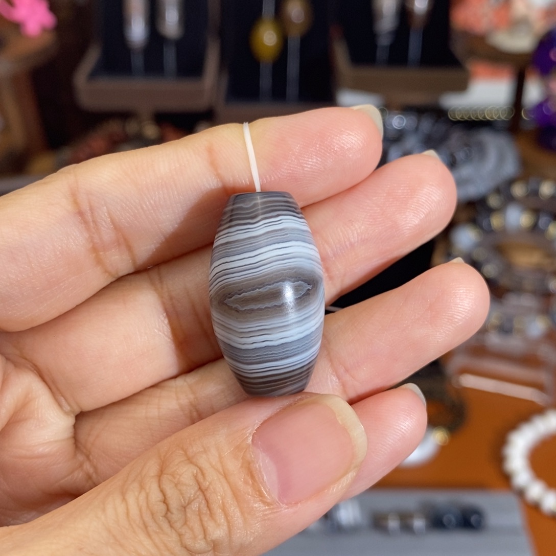 巴***板玛瑙/玉髓未镶嵌颈饰