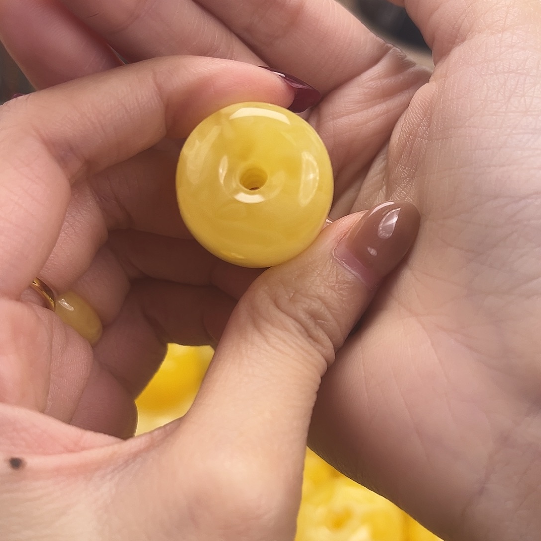 裸石琥珀未镶嵌墩子8.1g