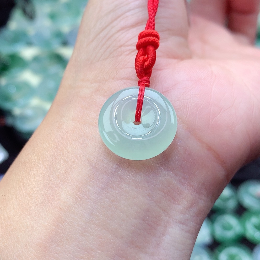 翡翠颈饰未镶嵌编号3。尺寸17-5.4