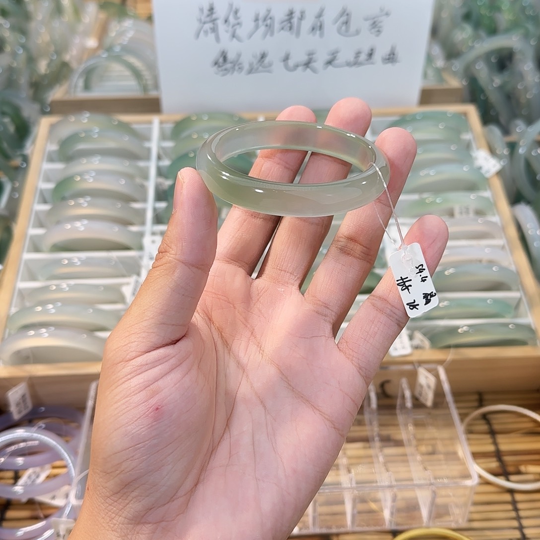 玛瑙/玉髓未镶嵌手镯圈口54.4