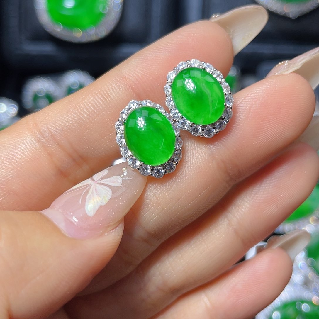 翡翠颈饰银S925镶嵌翡翠