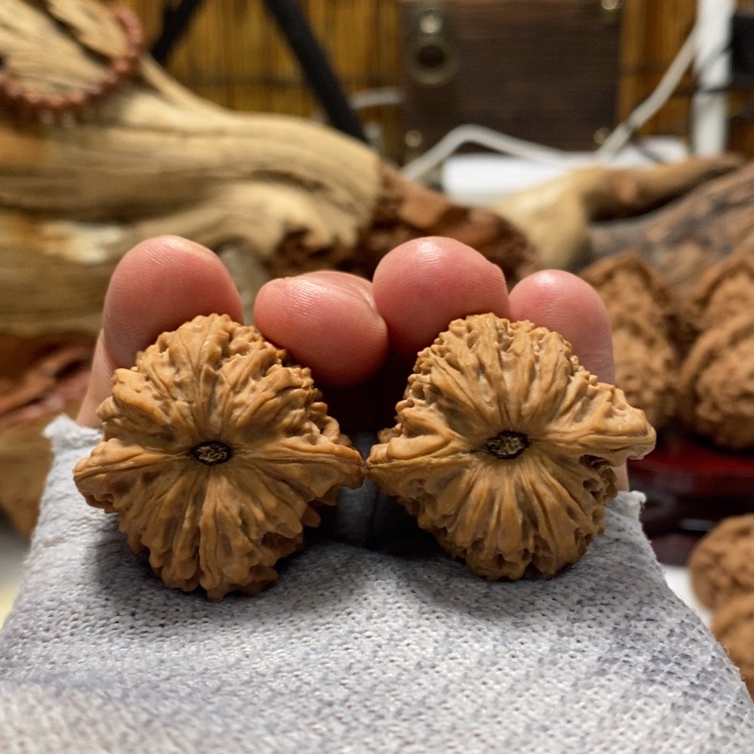 文玩核桃吊坠36尺寸全品南疆石高炮凹底