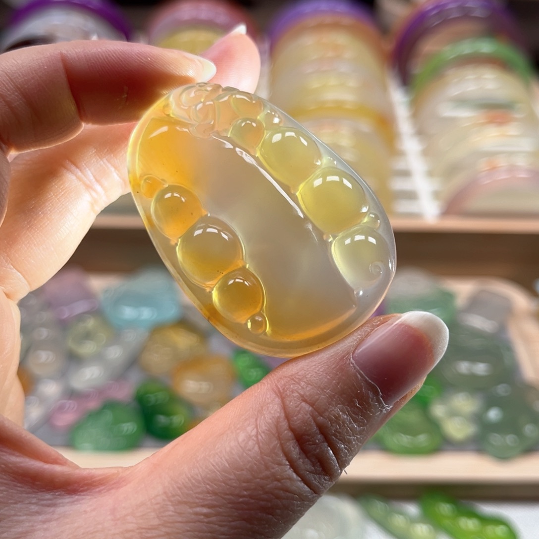 玛瑙/玉髓手镯未镶嵌1