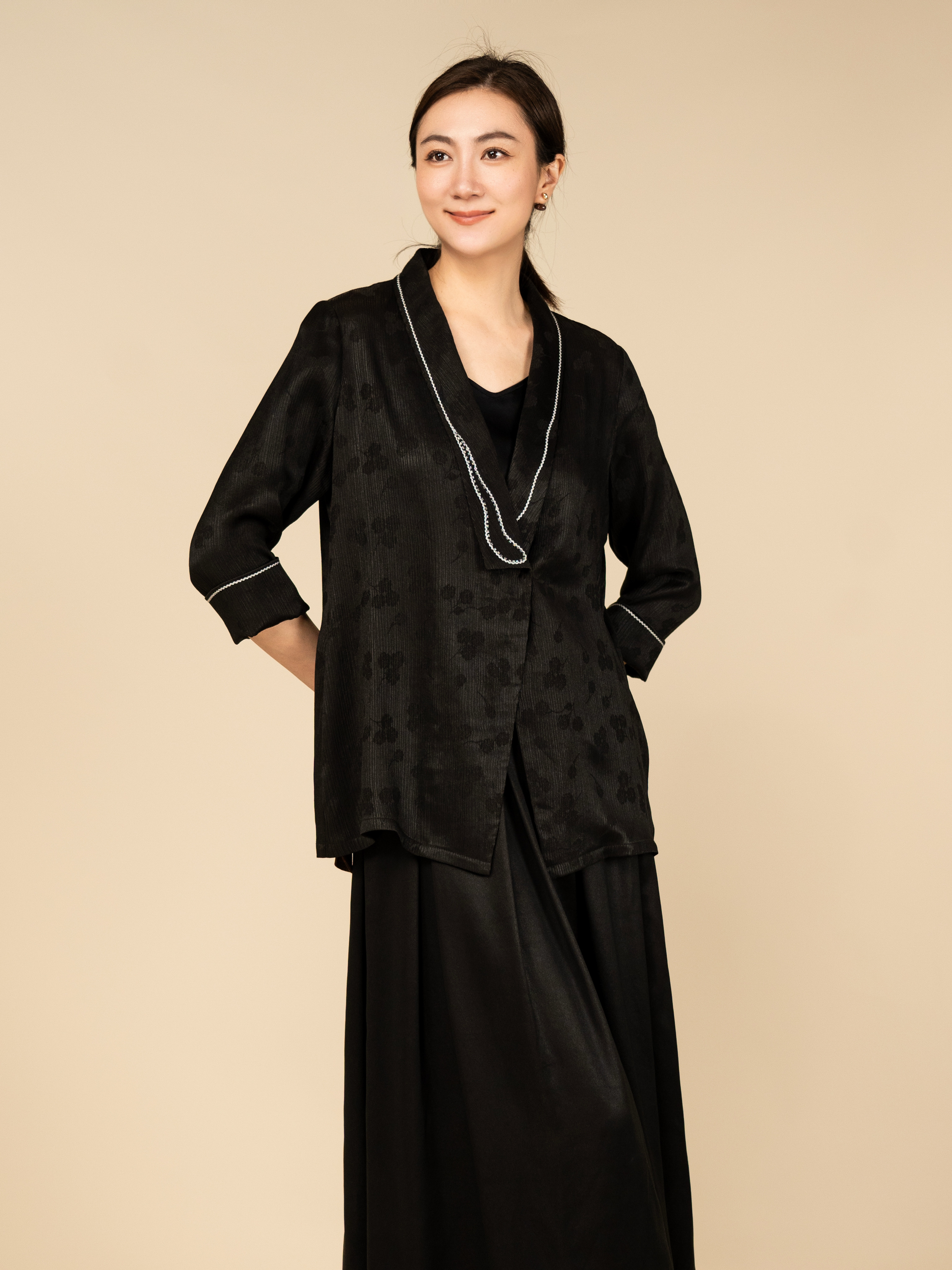 【栖香锦】“咬定青山不放松” 设计师款 新中式 宽松顺纡绉上衣