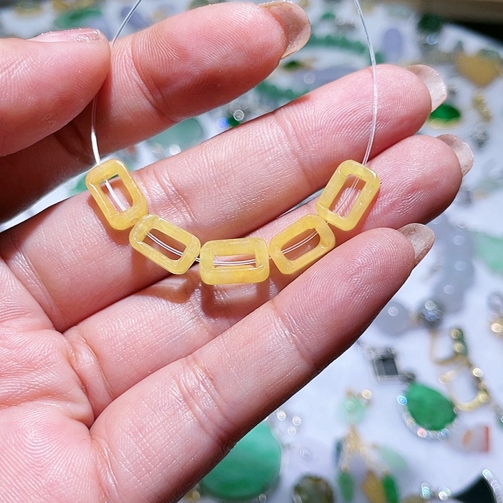 翡翠未镶嵌颈饰天然翡翠