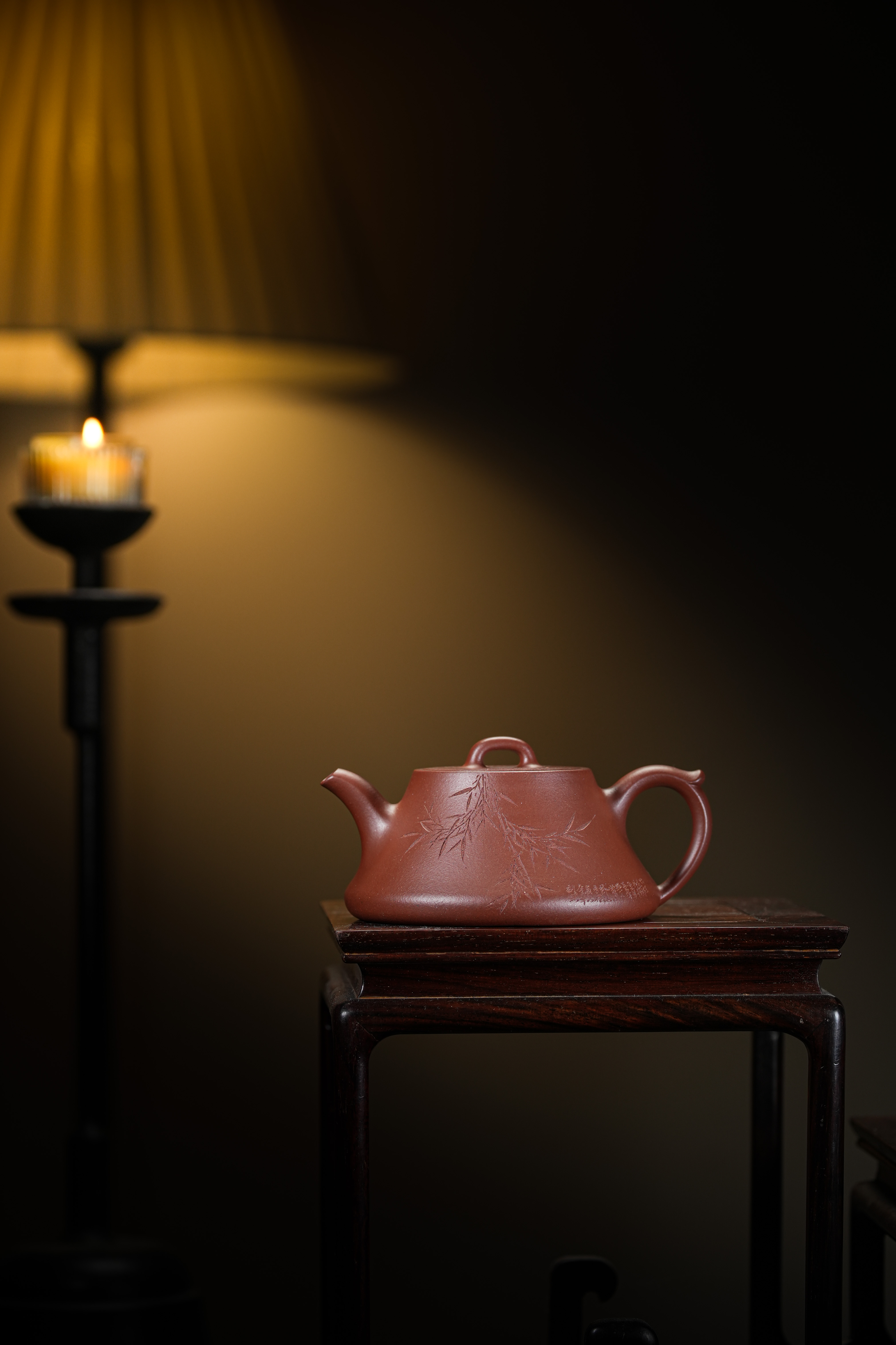 吴君峰工作室丨裴正秋·回响壶 祁令军刻绘 200cc 紫泥