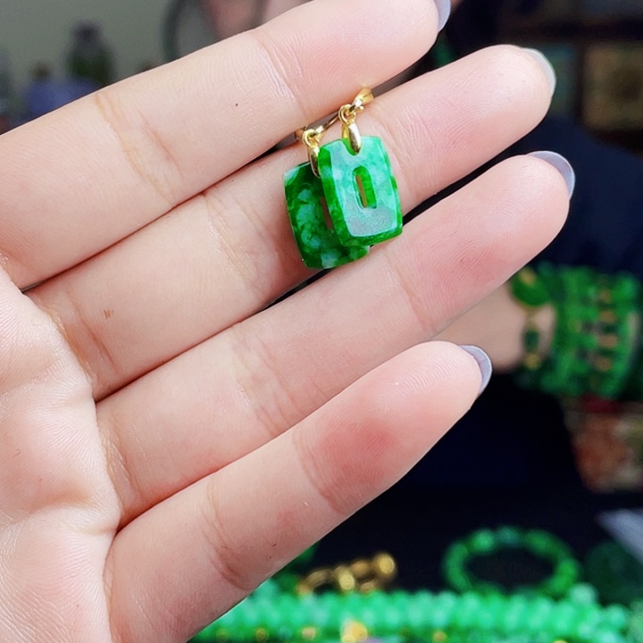 翡翠银S925镶嵌颈饰多样性