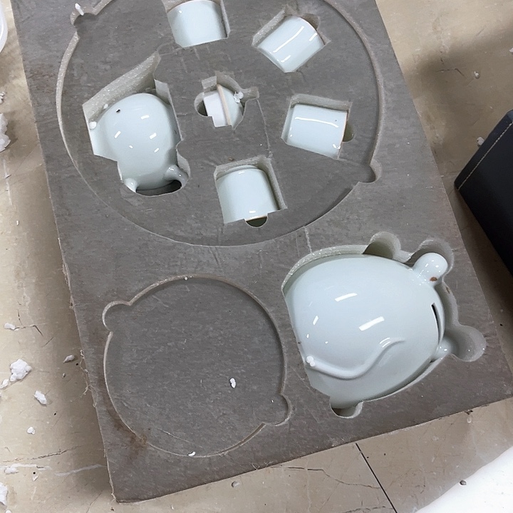 孤品茶具套装等。      