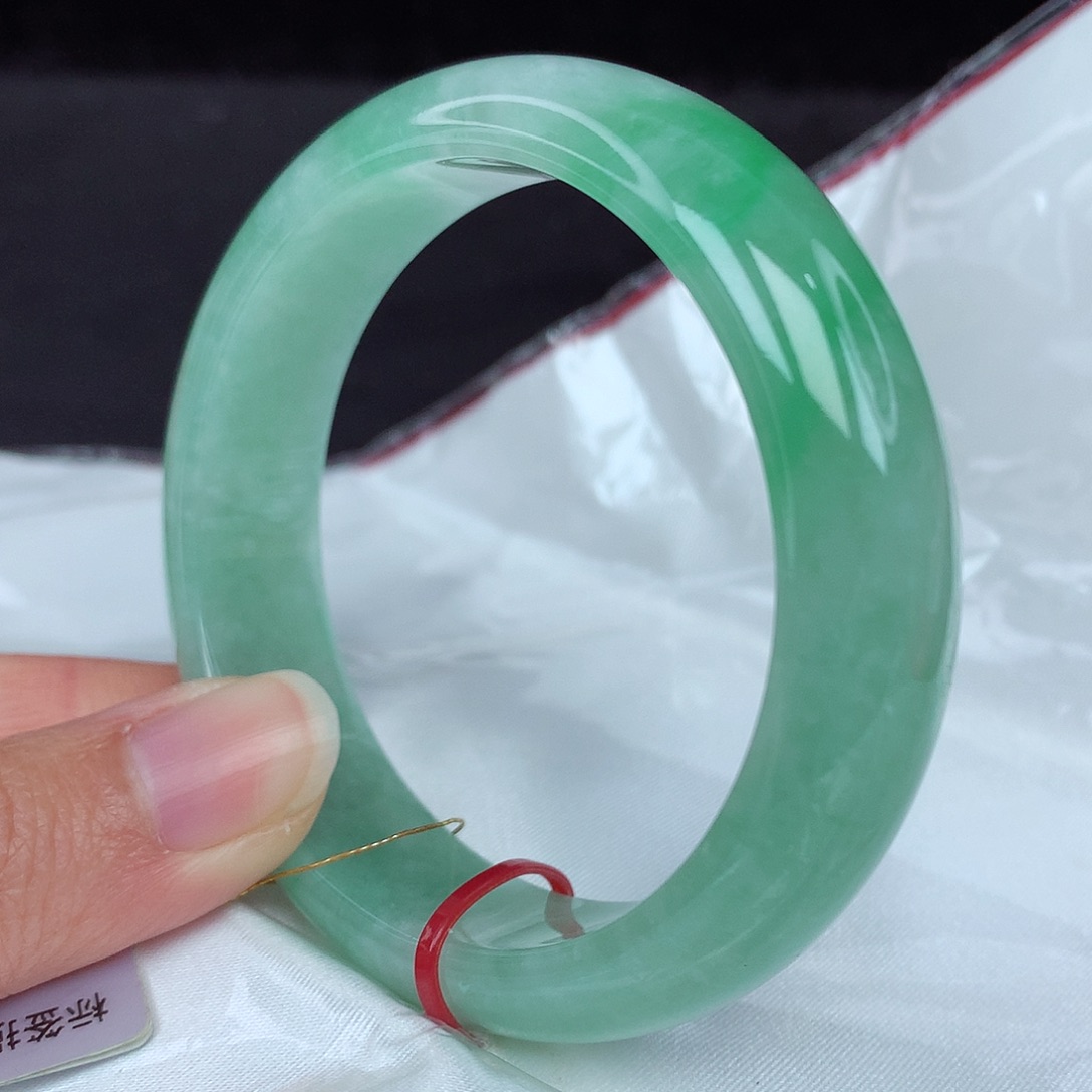 翡翠手镯未镶嵌56圈0105