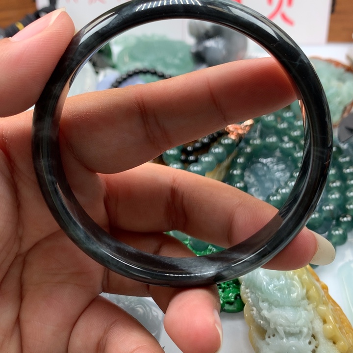 翡翠颈饰未镶嵌保真天然A货翡翠60.5