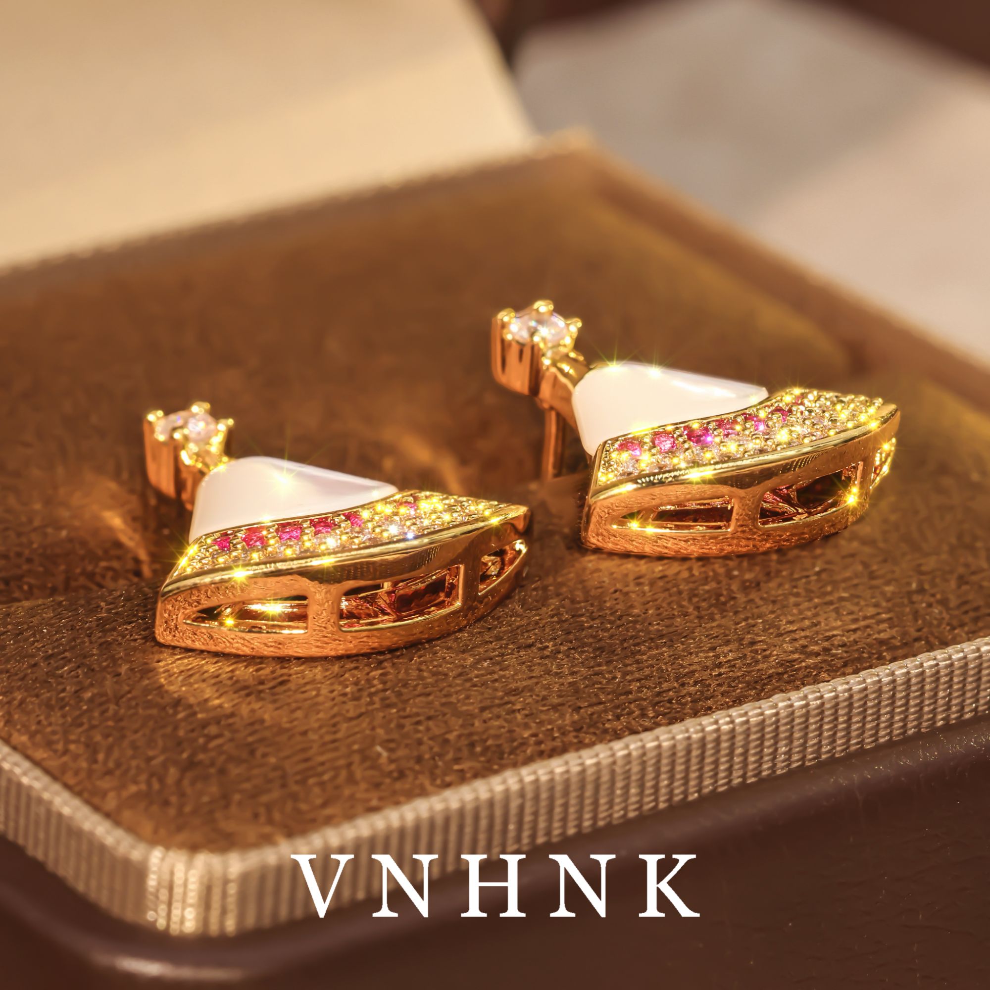 铜合金合成锆石耳饰 美可儿   H238   金色精致气质耳环