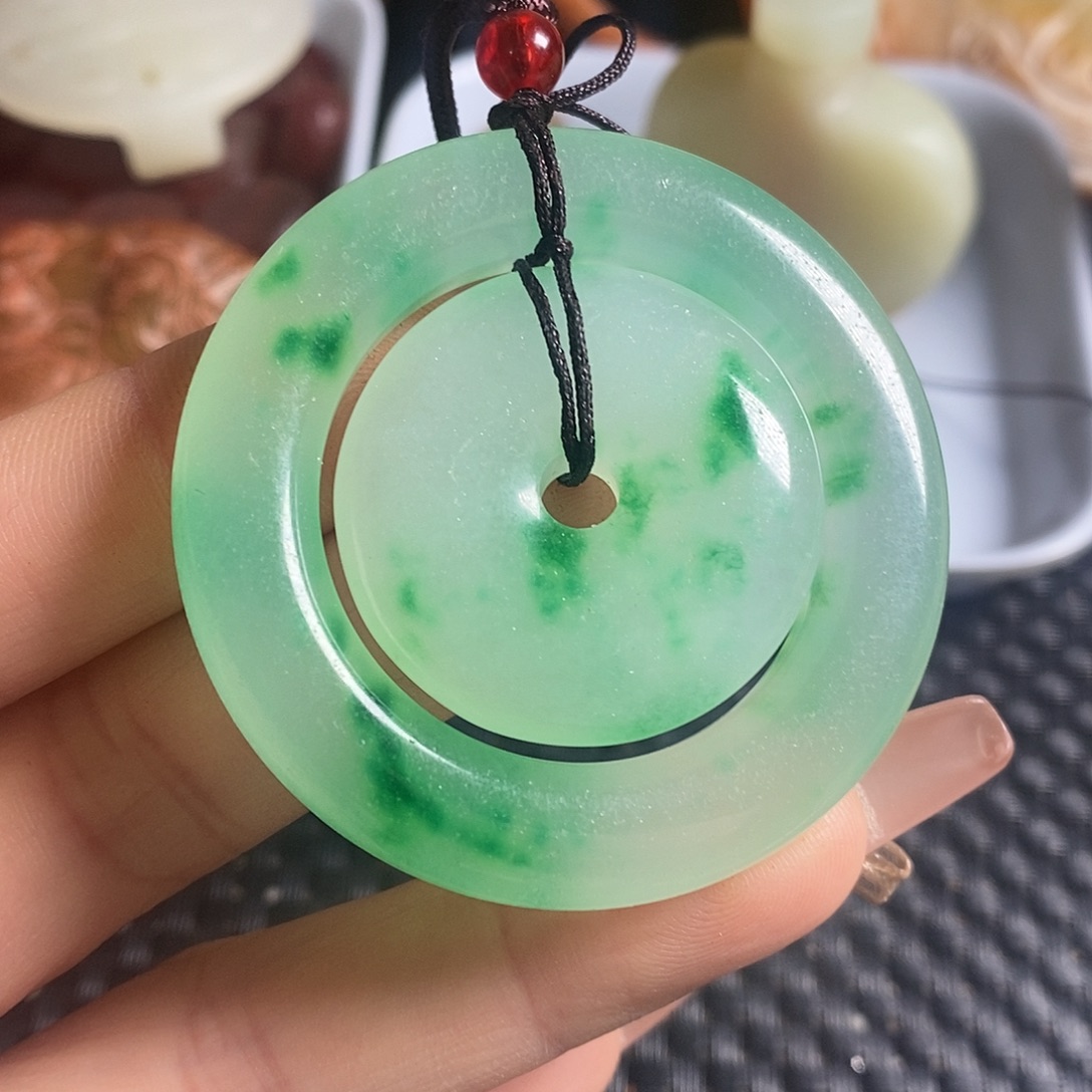 岫玉未镶嵌珠宝奇石