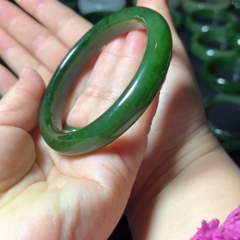 和田玉（碧玉）手镯未镶嵌