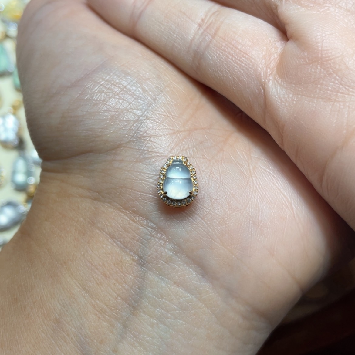 【闪购商品】翡翠吊坠(不含链)18K金镶嵌