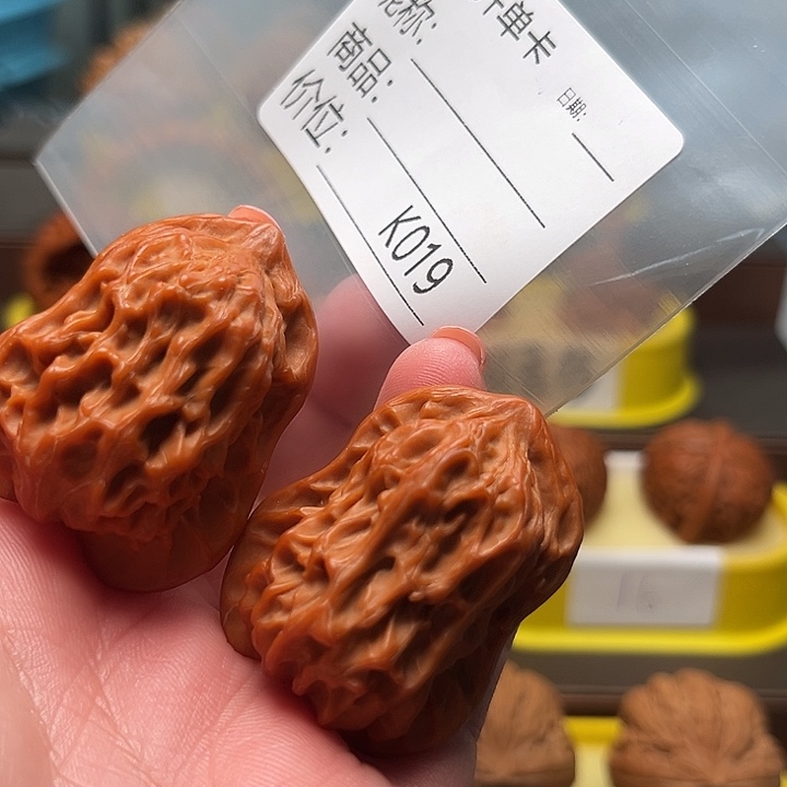 低***哥吊坠文玩核桃花生
