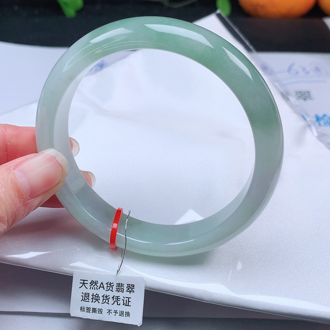 翡翠手镯未镶嵌开**福62圈
