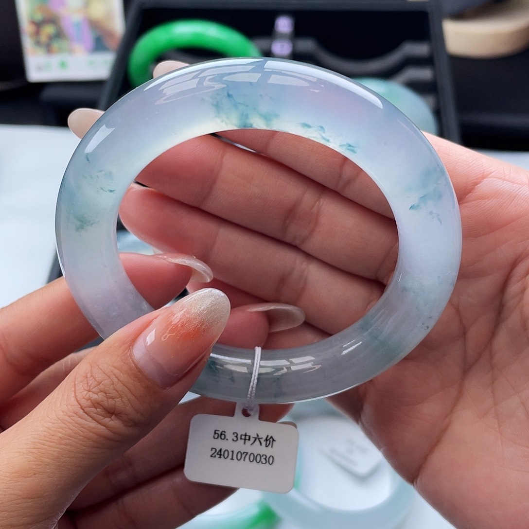 翡翠手镯未镶嵌56-57圆条