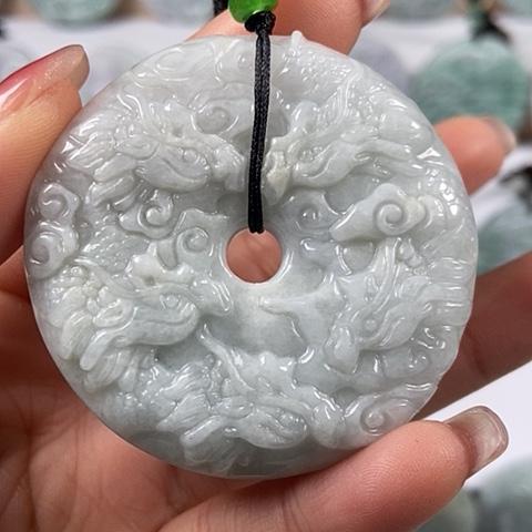 翡翠颈饰未镶嵌九龙扣两面工福利