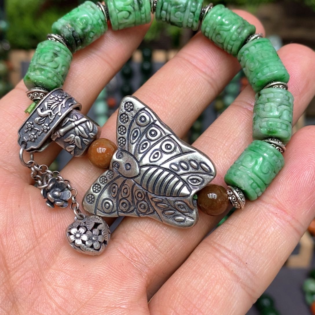 翡翠手链未镶嵌漂亮美眉