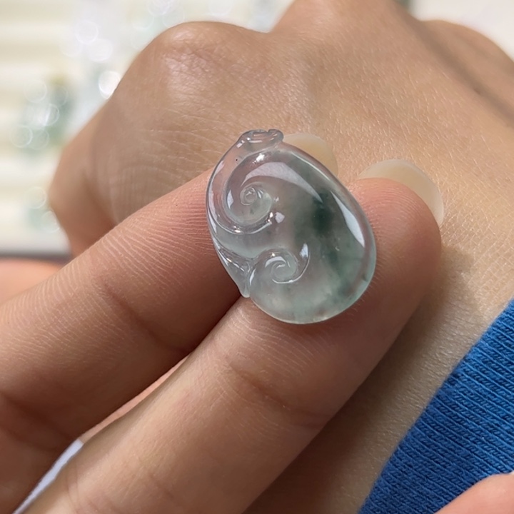 翡翠未镶嵌颈饰如意06